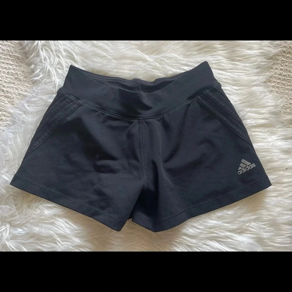 Women’s Adidas black unlined fitted running shorts small
